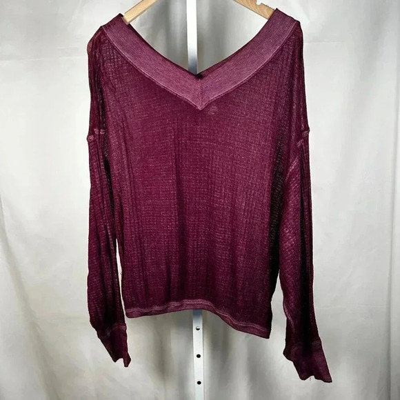 We the Free South Side Thermal Size Medium V Neck Sweater Lightweight Sheer Gauz - Picture 2 of 9